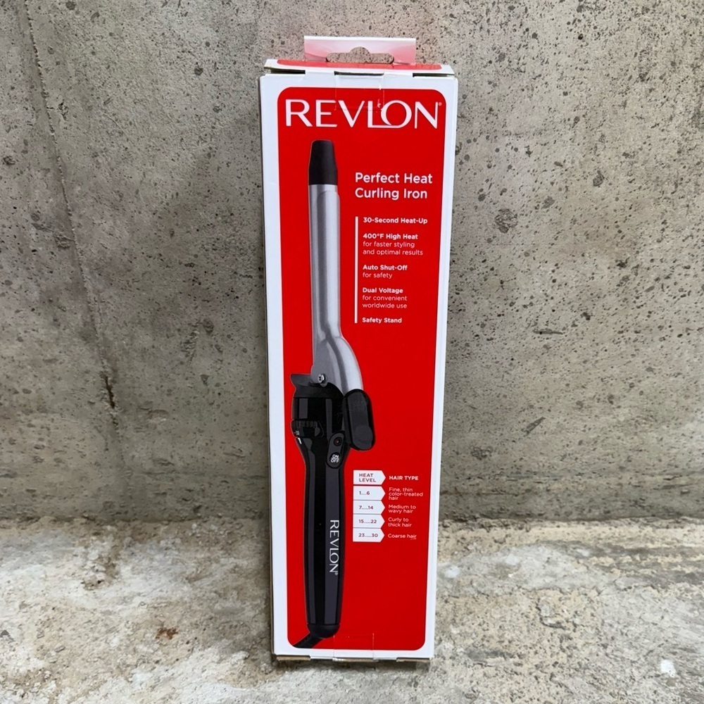 Revlon RV052 Heat Turning Curls 3/4” Ceramic Curling Iron NEW - Picture 3 of 5